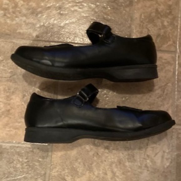 George Mary Jane Black Dress Shoes Girls Size 2 - Picture 3 of 9